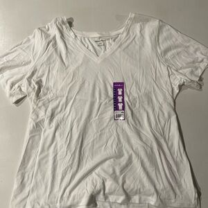 Eddie Bauer Women's White V-Neck Tee